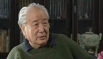 四版币上人物形象是“合成”的