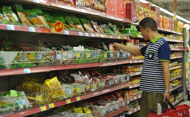 拒绝公司京东投资<strong></p>
<p>美宜佳店铺</strong>，我们便利店之王出现了，门店3万家，年入500亿