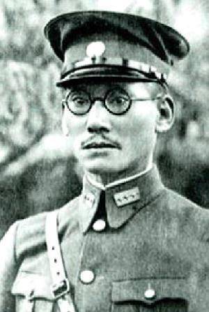 1949年一银行经理成为上海工商局副局长<strong></p>
<p>工商局</strong>，好友惊呼：他是卧底