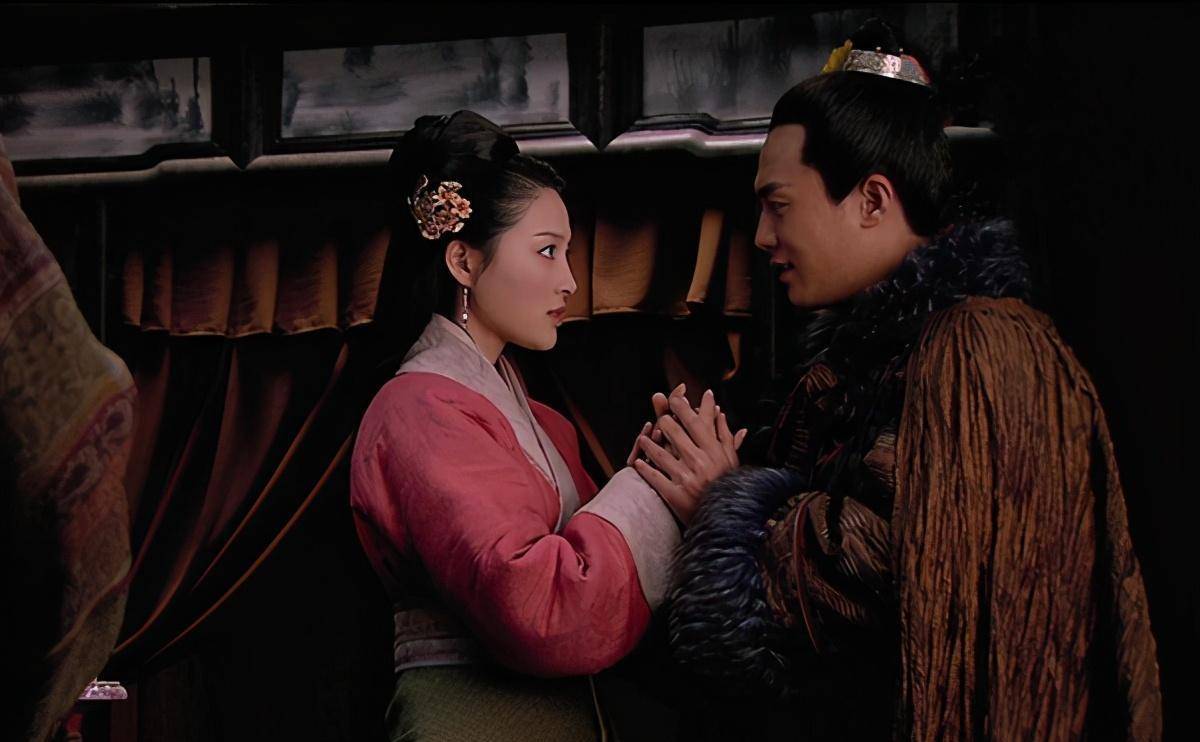 武松担任阳谷县“都头”<strong></p>
<p>抖币多少钱</strong>，一年俸禄有多少，折算成人民币合多少钱