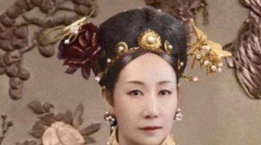 慈禧作为清朝最奢侈女性<strong></p>
<p>抖币多少钱</strong>，一天要花多少钱？换成人民币又是多少？