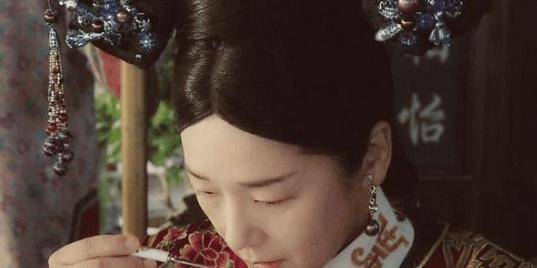 慈禧作为清朝最奢侈女性<strong></p>
<p>抖币多少钱</strong>，一天要花多少钱？换成人民币又是多少？