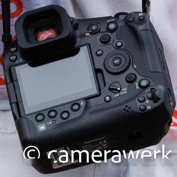 佳能 EOS R1 旗舰相机更多真机谍照曝光：24MP<strong></p>
<p>eos</strong>，有望售 6499 美元
