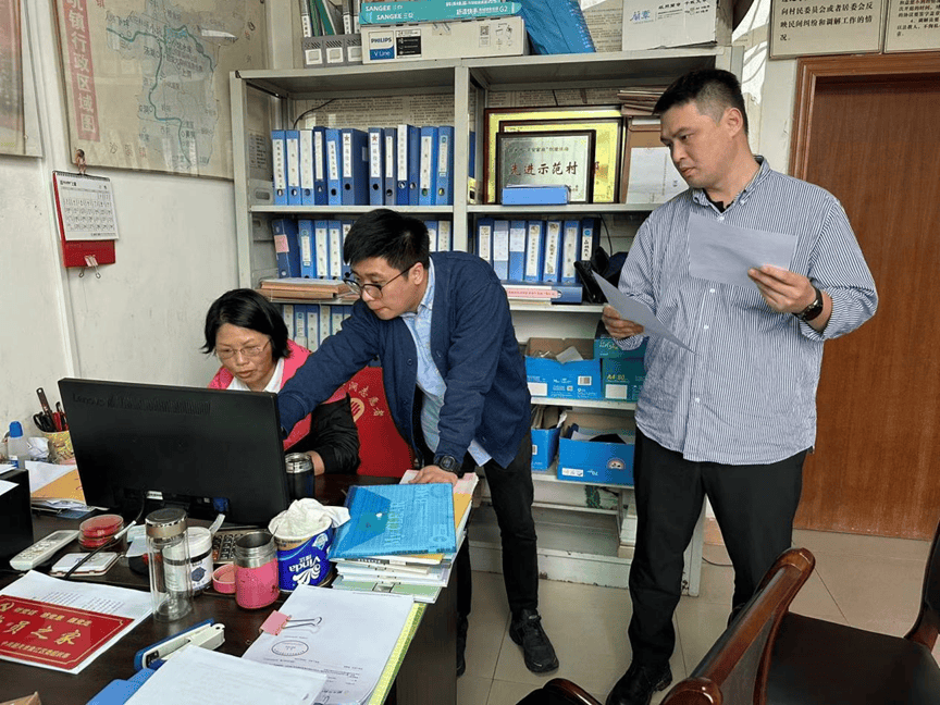 市农村产权交易平台完成首宗集体经营性资产竞价交易