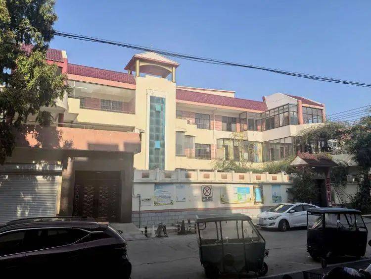 他被抓当晚有老百姓放鞭炮庆祝<strong></p>
<p>moc币20个币</strong>，探访江苏第一位农民副县长“三蟒”豪宅