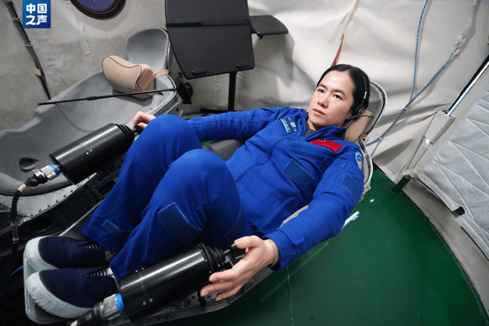 杨利伟飞天时王浩泽还在上初中<strong></p>
<p>moc币20个币</strong>！90后女航天员：没有什么事情是女孩子不能做的