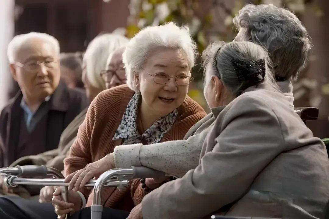 盼着退休的年轻人<strong></p>
<p>moc币20个币</strong>，提前30年看养老院