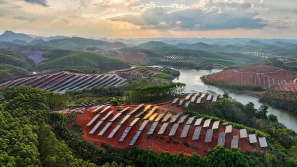 “某些国家话说得很满却不落实<strong></p>
<p>eth币多少一个</strong>，中国正相反”