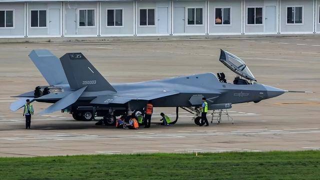 苏-57已在机场转场<strong></p>
<p>债券回购交易案例</strong>，将与歼-35“同台竞技”，中俄卖家秀准备就绪