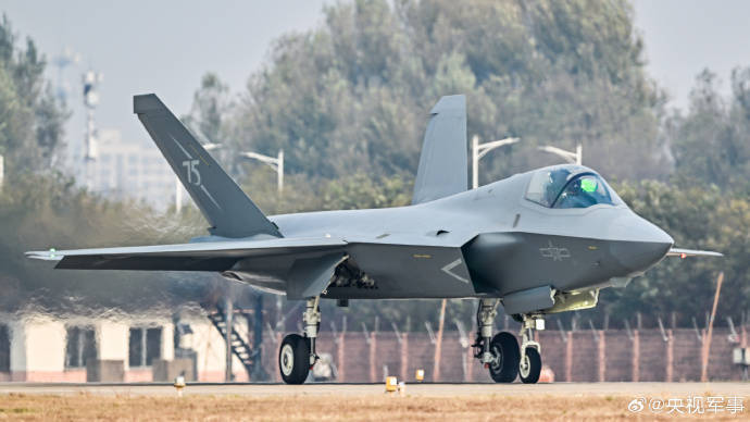 官宣！空军歼-35A图片发布<strong></p>
<p>eth币今日价格</strong>，将亮相中国航展