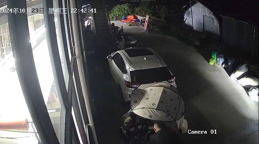 “我车被偷了<strong></p>
<p>关于etf套利交易</strong>，车上有块毒猪肉！”男子深夜报警，结局大反转