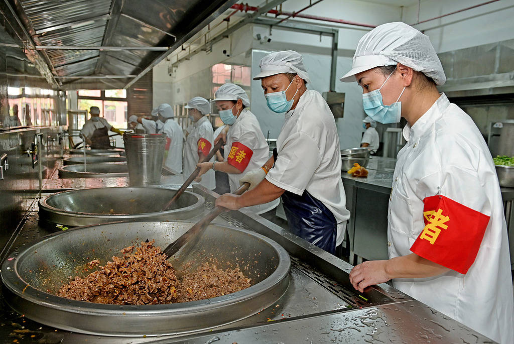 教育局局长到校园陪餐每月至少一次<strong></p>
<p>关于etf套利交易</strong>，别搞成形式主义