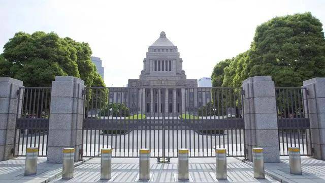 辞职了<strong></p>
<p>关于etf套利交易</strong>！这届石破茂内阁为何如此短命？