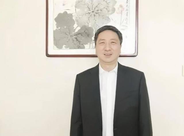 正厅级赵东亮<strong></p>
<p>可以交易公信宝的网站</strong>，主动交代问题