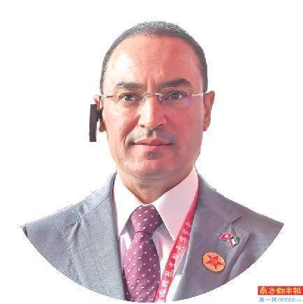 “我还没见过这么大的飞机<strong></p>
<p>可以交易公信宝的网站</strong>，太喜欢了”
