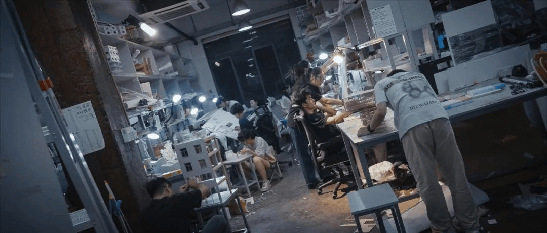 比土木更惨的专业<strong></p>
<p>电力现货交易试点</strong>，985本硕月薪3000