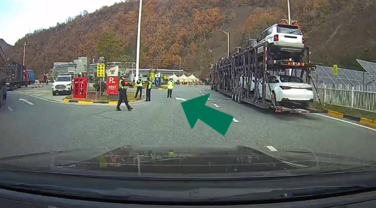 网红博主反映交警在高速上设卡查超速<strong></p>
<p>binance下载</strong>，质疑其滥用职权，汉中警方回应