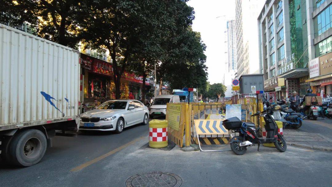 市民投诉：道路修好三个月又被挖开<strong></p>
<p>高频炒币工具推荐</strong>！深圳一区回应
