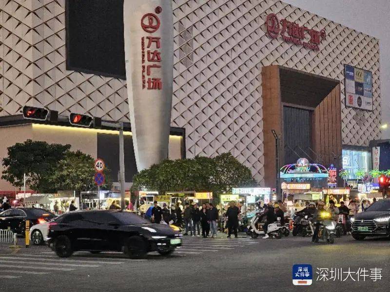 深圳一商圈50米40多个摊位<strong></p>
<p>wanchain币上哪买</strong>，还摆上机动车道！街道办：清理整治劝导