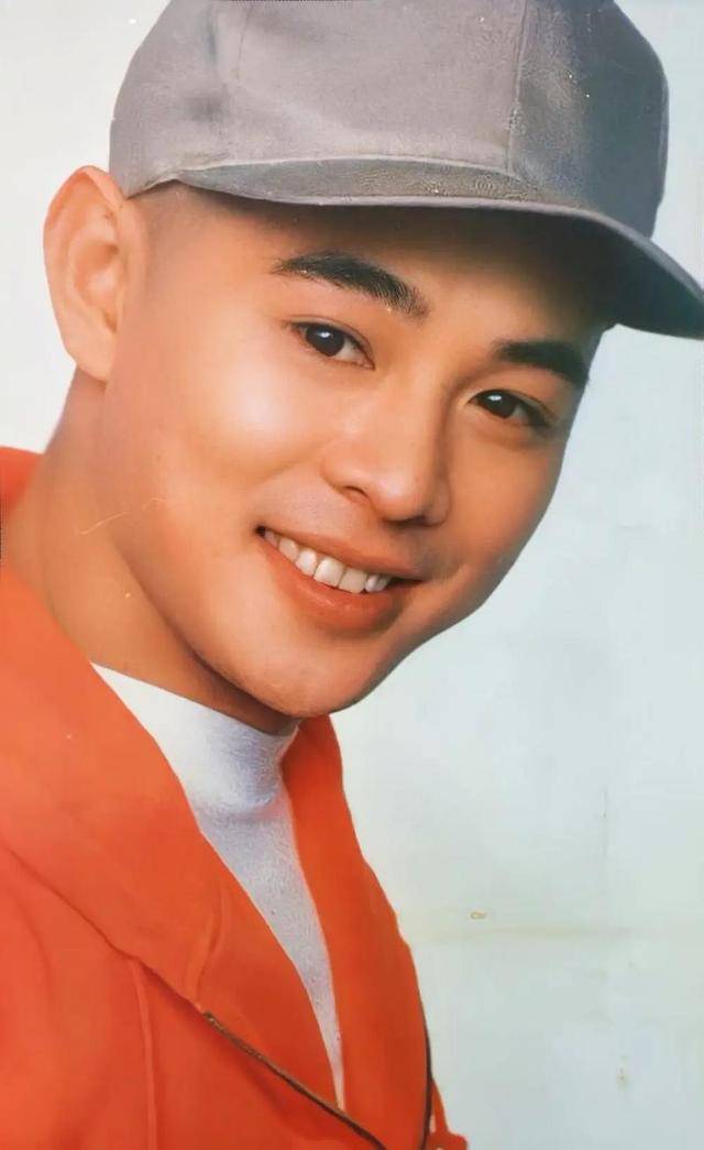 李连杰:后事一切从简<strong></p>
<p>债券交易业务包括</strong>，不用立碑也不用办丧事，树葬海葬都可以
