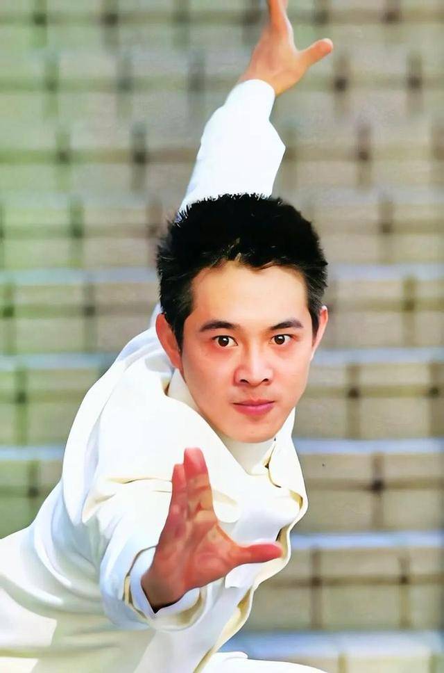 李连杰:后事一切从简<strong></p>
<p>债券交易业务包括</strong>，不用立碑也不用办丧事，树葬海葬都可以