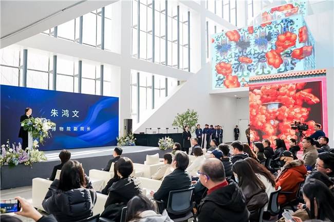 故宫博物院携手苏州湾数字艺术馆<strong></p>
<p>债券交易业务包括</strong>，共启“‘纹’以载道——故宫沉浸式数字体验展”