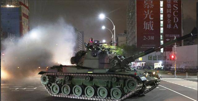 解放军强力“打独”效果显现：岛内战机没人开<strong></p>
<p>债券现券交易收费标准</strong>，坦克没人驾驶，赔钱退伍暴增4倍！