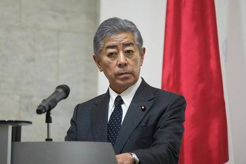 比美还变态！石破茂出访前<strong></p>
<p>广州那里可以老币换新币</strong>，公布对华“最终用户清单”，外交部不忍了