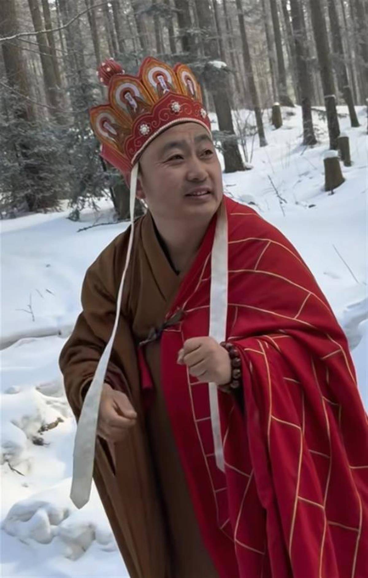 河南网红“越野唐僧”不幸去世<strong></p>
<p>国际原油最新价格价格</strong>，家人：在外地出租屋突发心梗