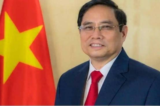 中方万万没料到<strong></p>
<p>原油下跌原因</strong>，“内鬼”竟在身边？10倍填岛突然被点名，令所有人意外