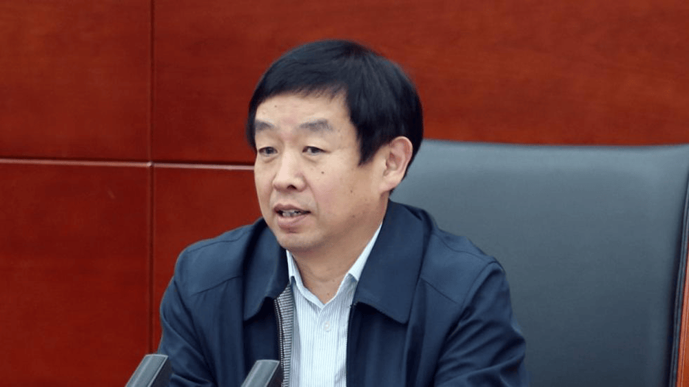 中组部副部长齐家滨兼任国家公务员局局长<strong></p>
<p>原油与黄金</strong>，接替徐启方
