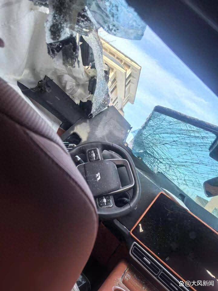 两个安全气囊都没弹开？男子驾“理想”追尾铲雪车<strong></p>
<p>原油与黄金</strong>，颅骨骨折当场昏迷