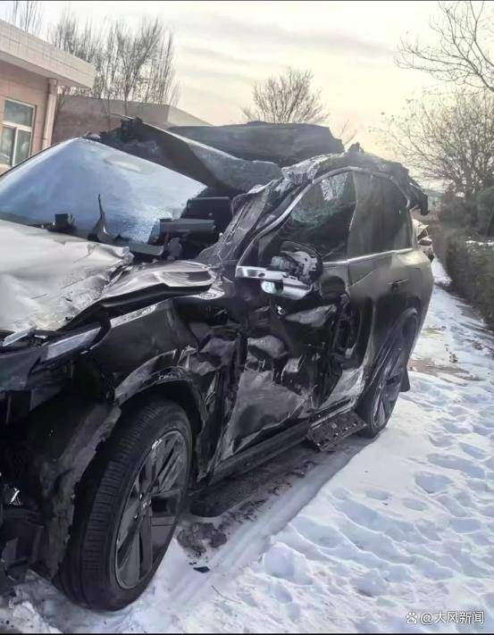 两个安全气囊都没弹开？男子驾“理想”追尾铲雪车<strong></p>
<p>原油与黄金</strong>，颅骨骨折当场昏迷