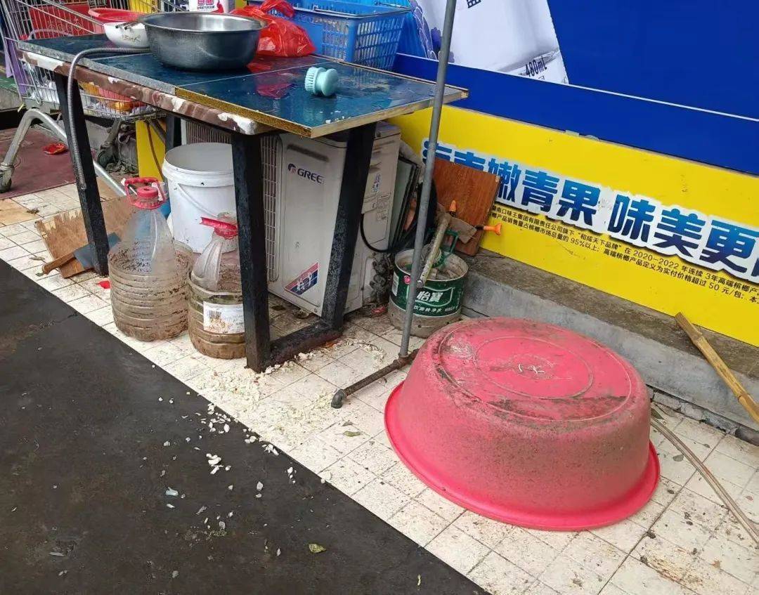 凌晨打鸣到天亮！长沙一小区超市养4只公鸡邻居难入睡<strong></p>
<p>原油期货一手</strong>，回应：尽快吃掉