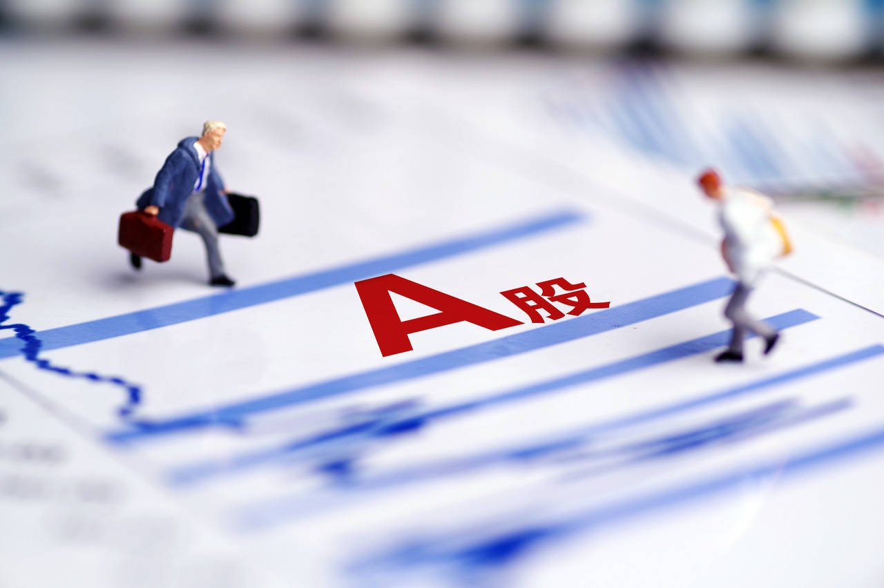 存钱不如炒股？653家上市公司股息率超3%<strong></p>
<p>现原油</strong>，跑赢低利率，煤炭银行石油居前三
