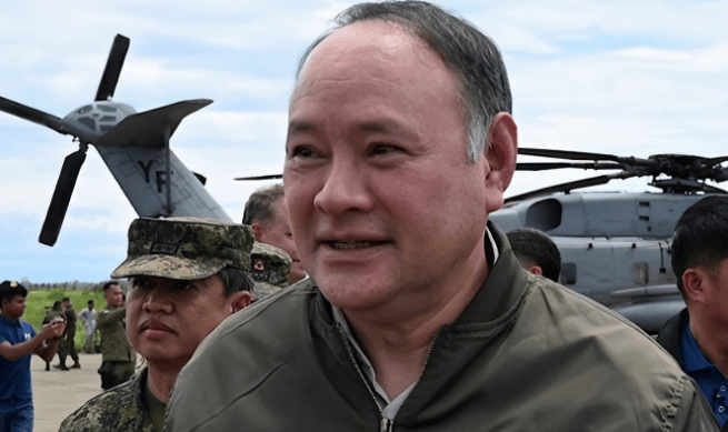 菲总参谋长声称<strong></p>
<p>原油一桶多少升</strong>，若再与中国冲突，将以武力回应！中方高度重视
