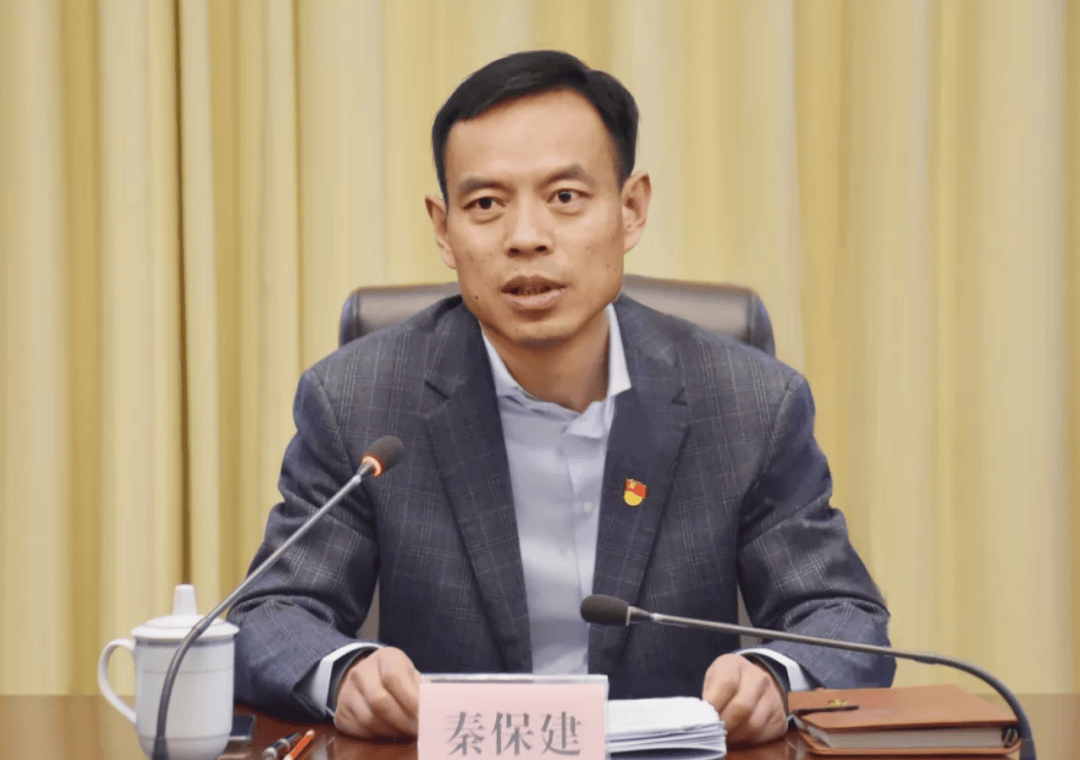 河南省委决定：徐衣显任济源市委书记<strong></p>
<p>原油一桶多少升</strong>，秦保建任副书记