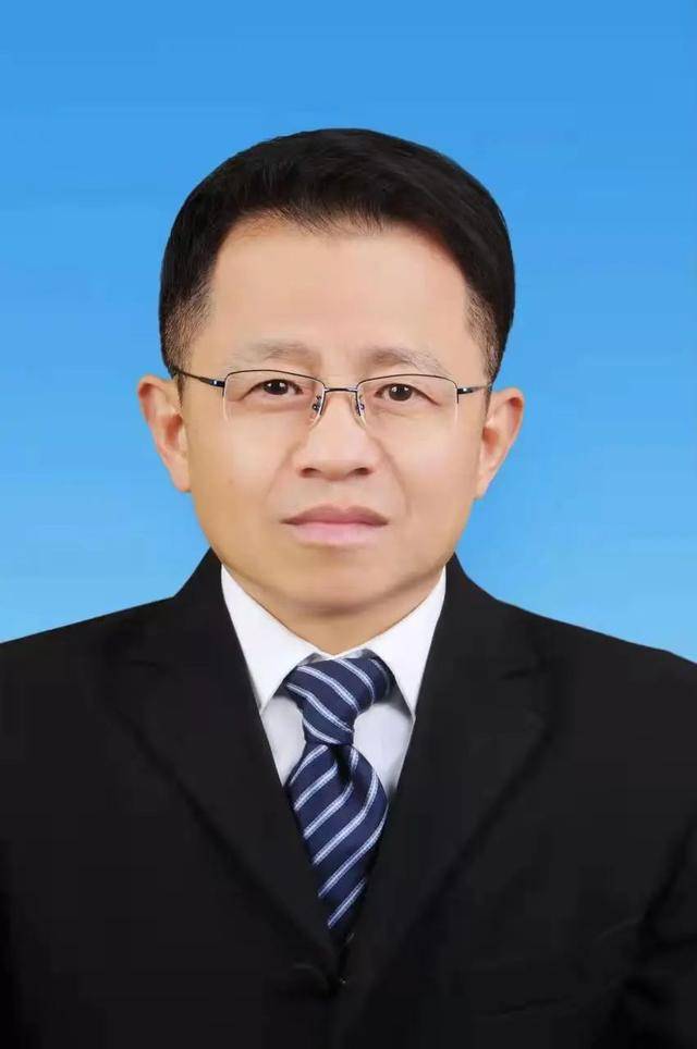 全国两会闭幕后第一天<strong></p>
<p>一桶原油多少升</strong>，他落马