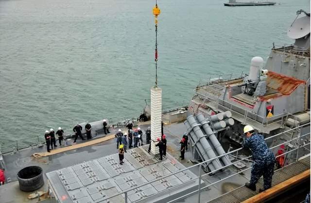 台媒嘲笑：中国055从澳洲回来后生锈豆腐渣工程<strong></p>
<p>金投原油</strong>？真相被全网耻笑