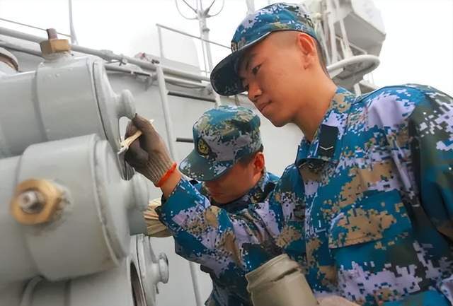 台媒嘲笑：中国055从澳洲回来后生锈豆腐渣工程<strong></p>
<p>金投原油</strong>？真相被全网耻笑