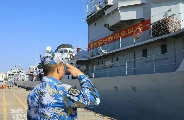 台媒嘲笑：中国055从澳洲回来后生锈豆腐渣工程<strong></p>
<p>金投原油</strong>？真相被全网耻笑