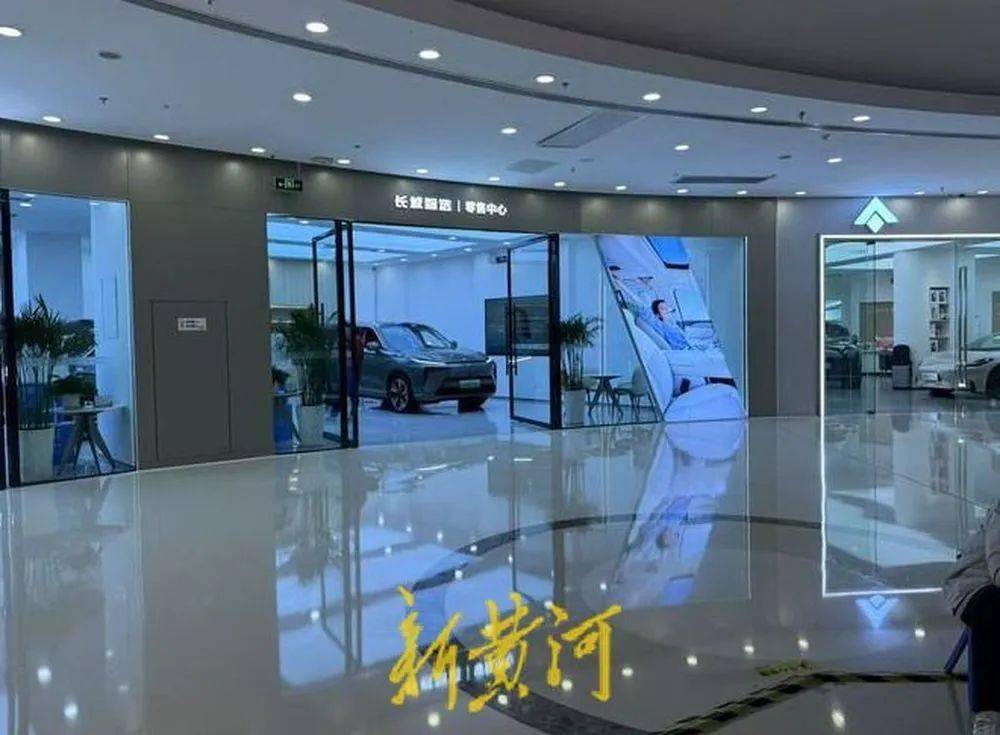 “我们跑高速去试驾都在车上睡”<strong></p>
<p>中国原油消耗</strong>，车企销售人员极力宣传智驾系统的强大功能，淡化风险