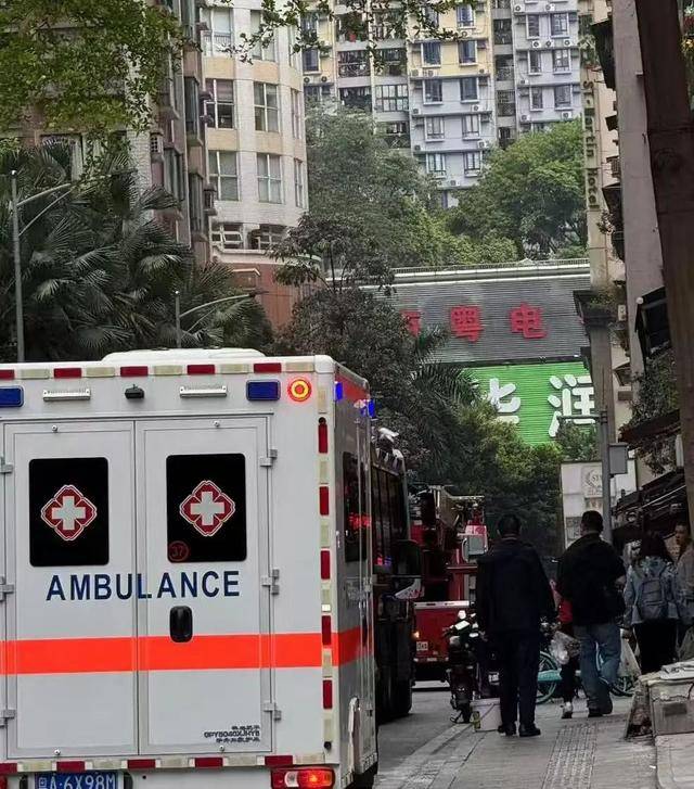 “右眼几乎失明<strong></p>
<p>原油技术分析</strong>，手部截肢”！广州一男孩在家做实验被炸伤，最新情况