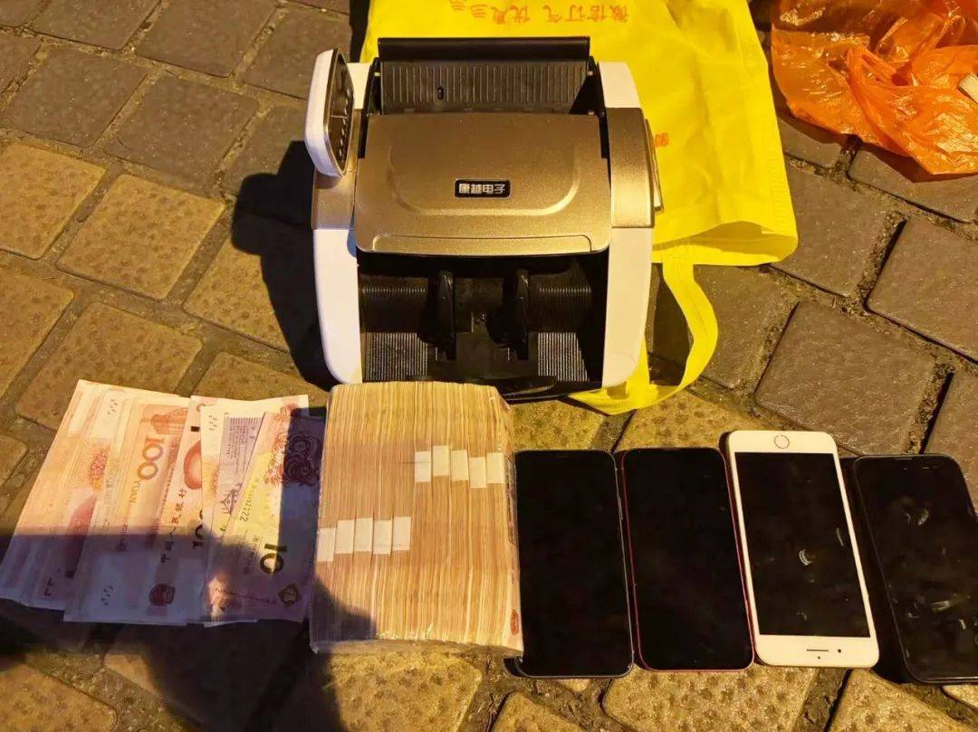 事发桂林<strong></p>
<p>中质原油</strong>！背包里装的1000000元现金被警方紧急拦截