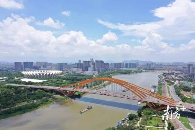 给五区干部开会<strong></p>
<p>原油价格走势分析</strong>，佛山市委书记发出“灵魂三问”
