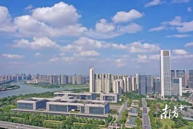 给五区干部开会<strong></p>
<p>原油价格走势分析</strong>，佛山市委书记发出“灵魂三问”