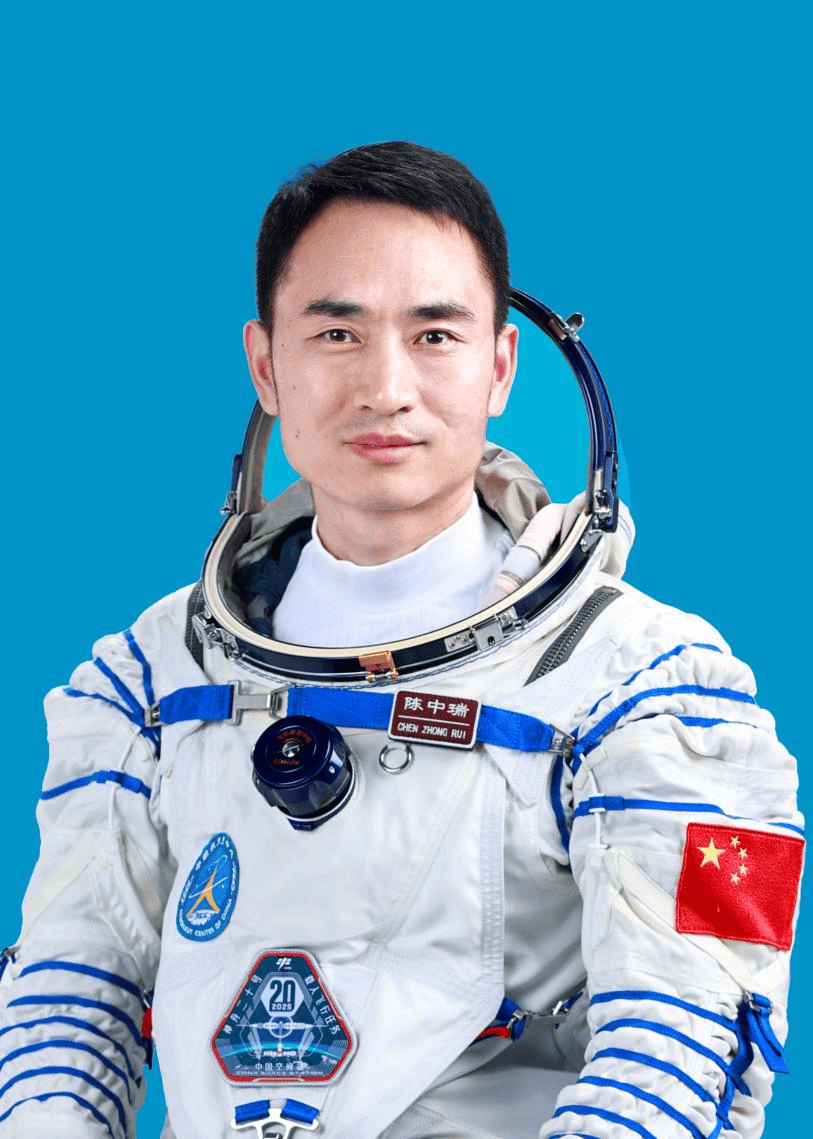 神二十乘组航天员陈中瑞：开拖拉机？开飞机？开飞船<strong></p>
<p>原油cl</strong>！