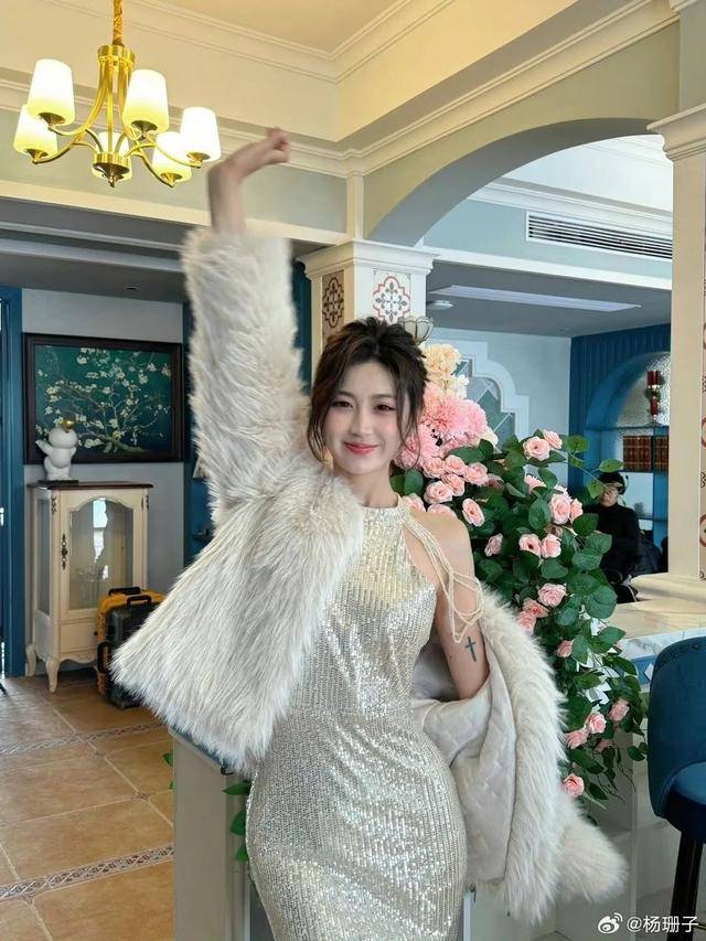 女演员贵州拍戏遇极端天气<strong></p>
<p>原油加工量</strong>，被冰雹砸伤！剧组伤员已送医
