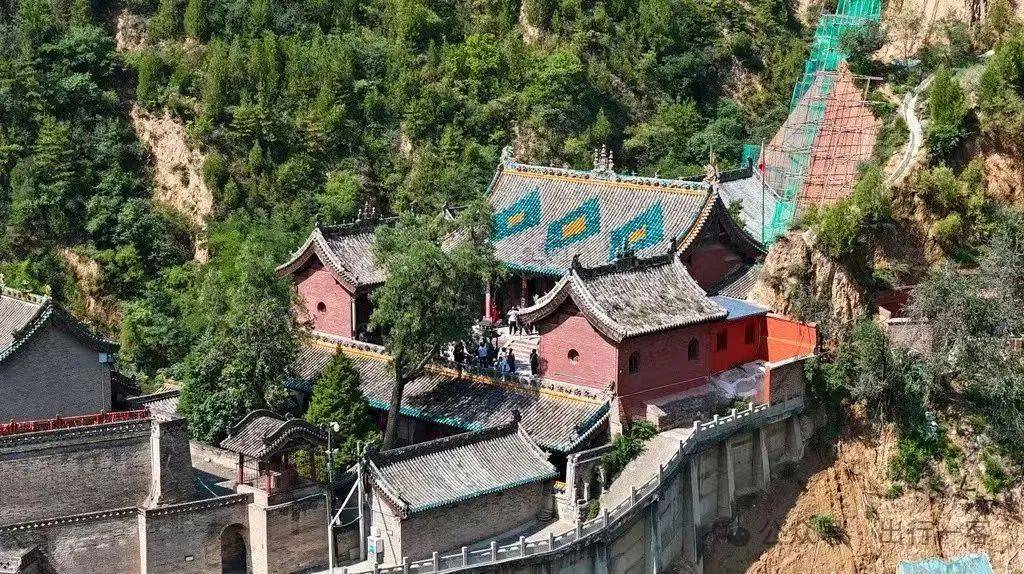 盘点“五一”旅游经济账：3.14亿人次国内游<strong></p>
<p>原油山</strong>，人均花574元