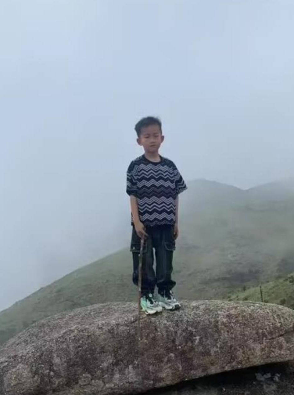 8岁男孩失联超90小时<strong></p>
<p>期货原油实时行情</strong>，福建及国内多支救援队齐聚石谷解！正以目击者线索形成搜救圈